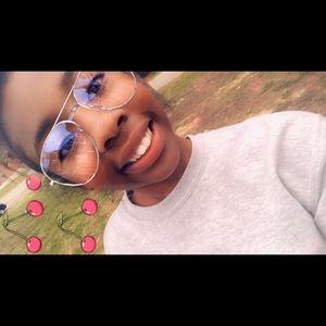 Meet your Posher, Antoinette